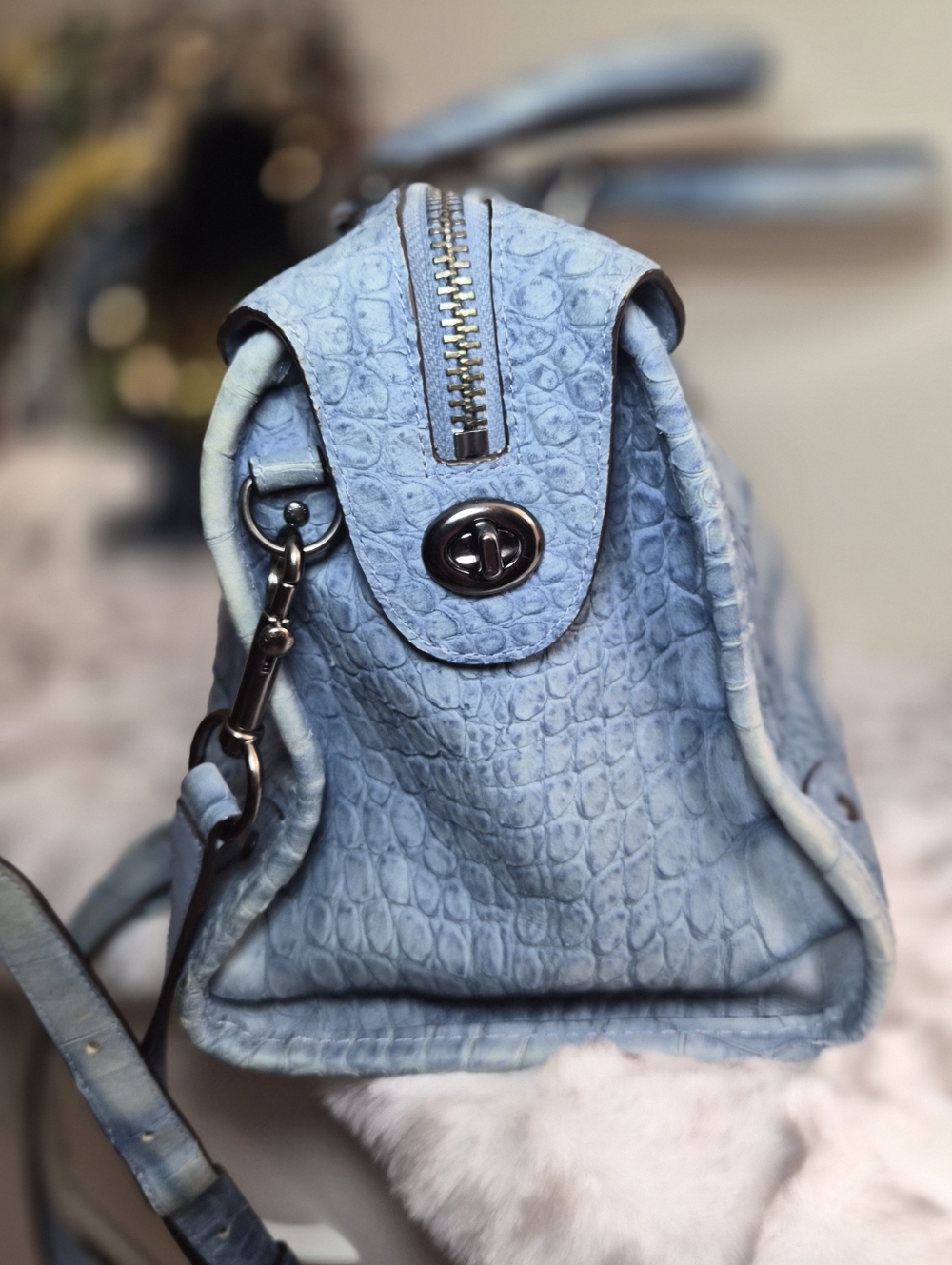 Coach Rhyder Satchel / Crossbody Bag – Embossed Croc Leather – Light Blue – Rare - Picture 6 of 17
